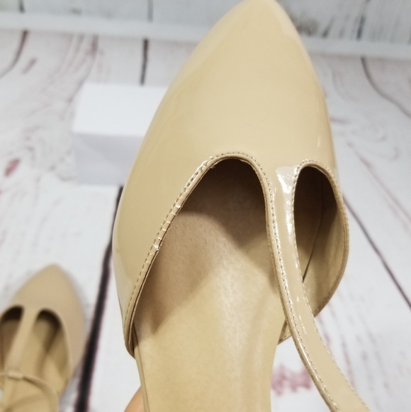 Women's Slightly Wedged Patent Flats - Picture 7 of 8